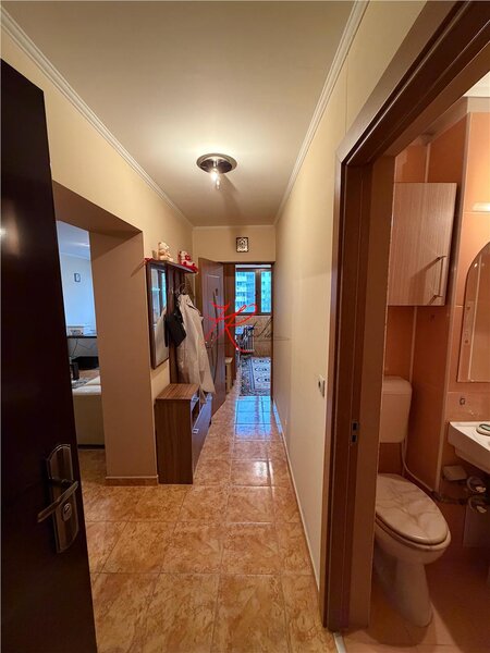 Obor, vanzare apartament 2 camere decomandat.